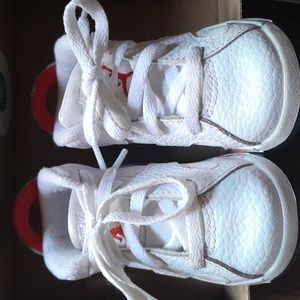 Toddler Jordan 6 retro